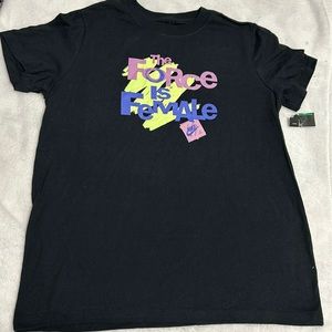 Nike girls shorts sleeve shirt